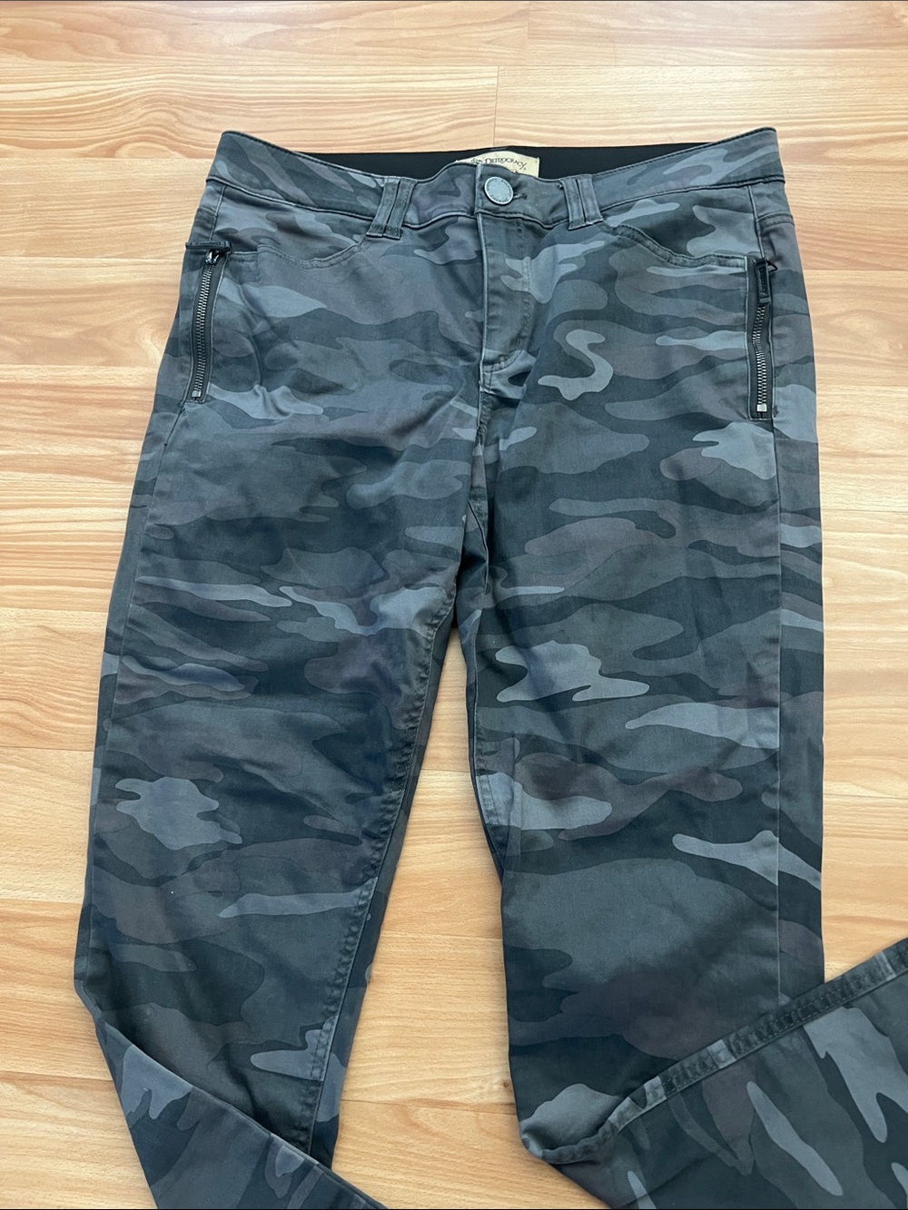 {Democracy} Ab Technology Gray Camo Pants Size 14